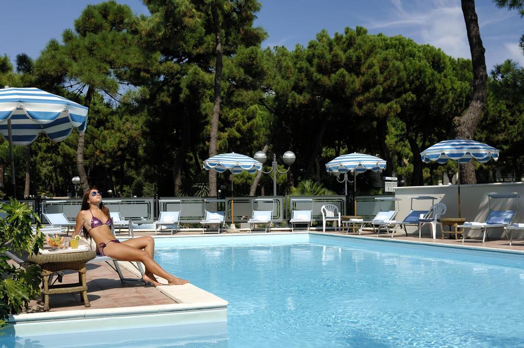 Hotel Imperiale Milano Marittima Luaran gambar