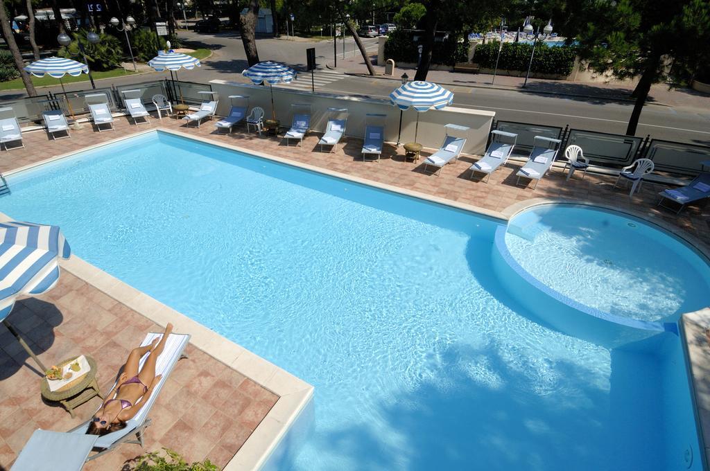 Hotel Imperiale Milano Marittima Luaran gambar